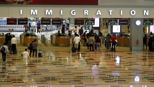 Random Check di Imigrasi Singapura