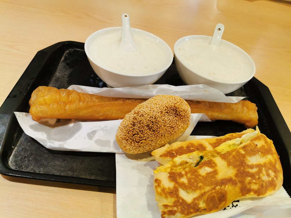 Hot Sweet Soy Milk - Fu Hang Dou Jiang (阜杭豆浆) - Hua Shan Market - Wira Asmo