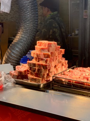 Torched Beef Cubes in Raohe Street Night Market - Wira Asmo